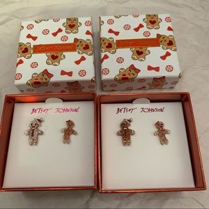 2 x Betsey Johnson gingerbread man earrings
